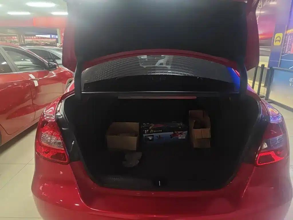 2011 Kizashi 2.4L 2WD Sport Navigation Edition — миниатюра 10