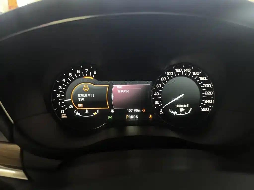 Lincoln MKC 2017 2.0T AWD Premium Edition — миниатюра 12
