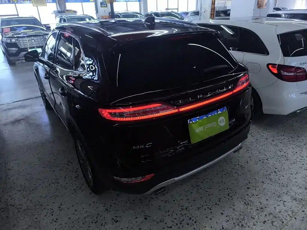 Lincoln MKC 2017 2.0T AWD Premium Edition — миниатюра 5