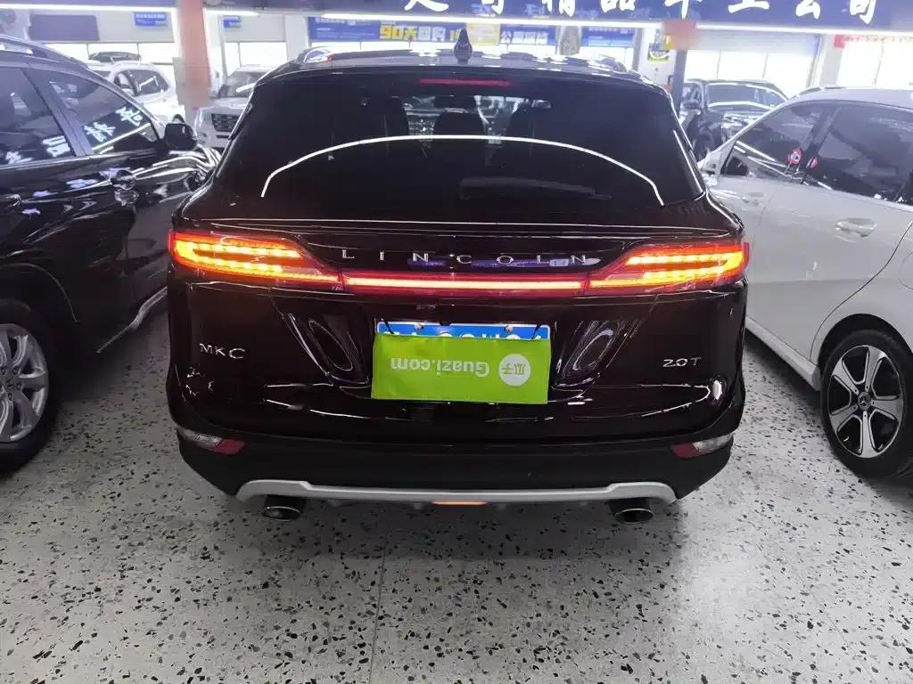Lincoln MKC 2017 2.0T AWD Premium Edition — миниатюра 6
