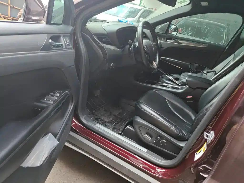 Lincoln MKC 2019 2.0T Two-Wheel Drive Premium Edition (China VI Emission Standard) — миниатюра 14