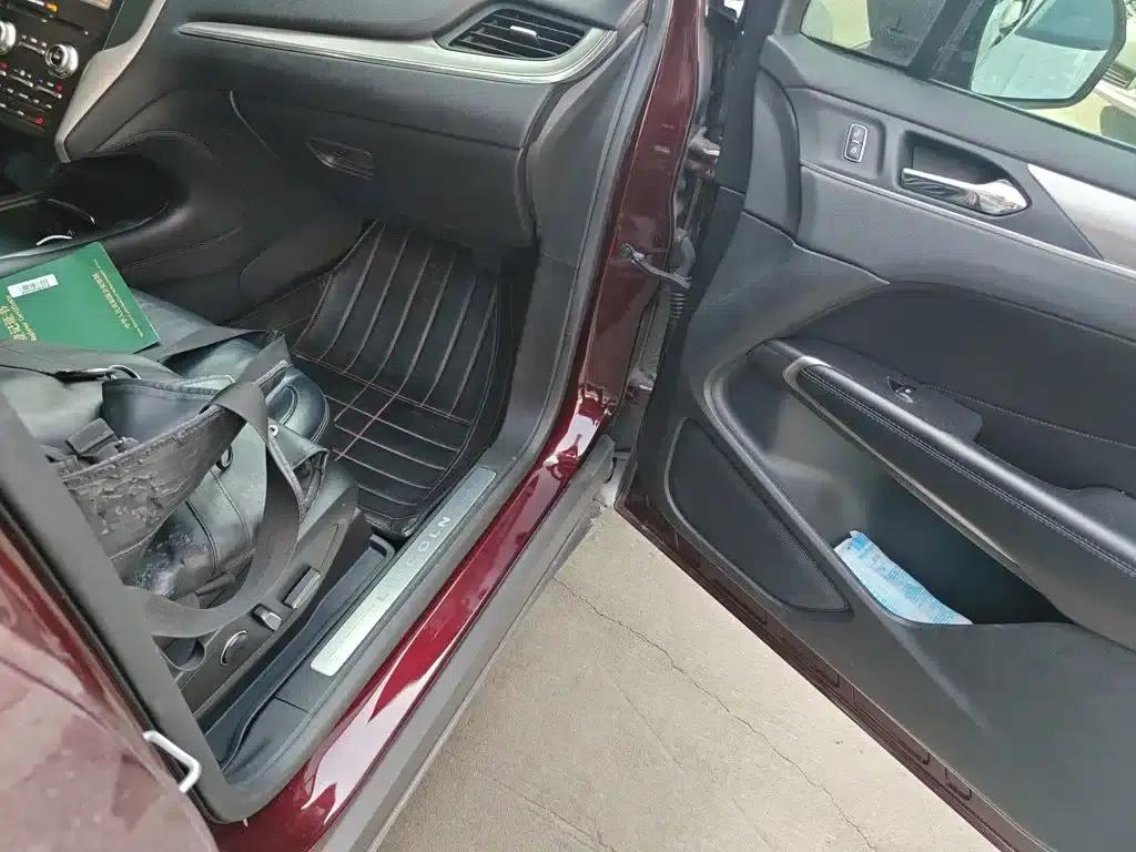 Lincoln MKC 2019 2.0T Two-Wheel Drive Premium Edition (China VI Emission Standard) — миниатюра 20