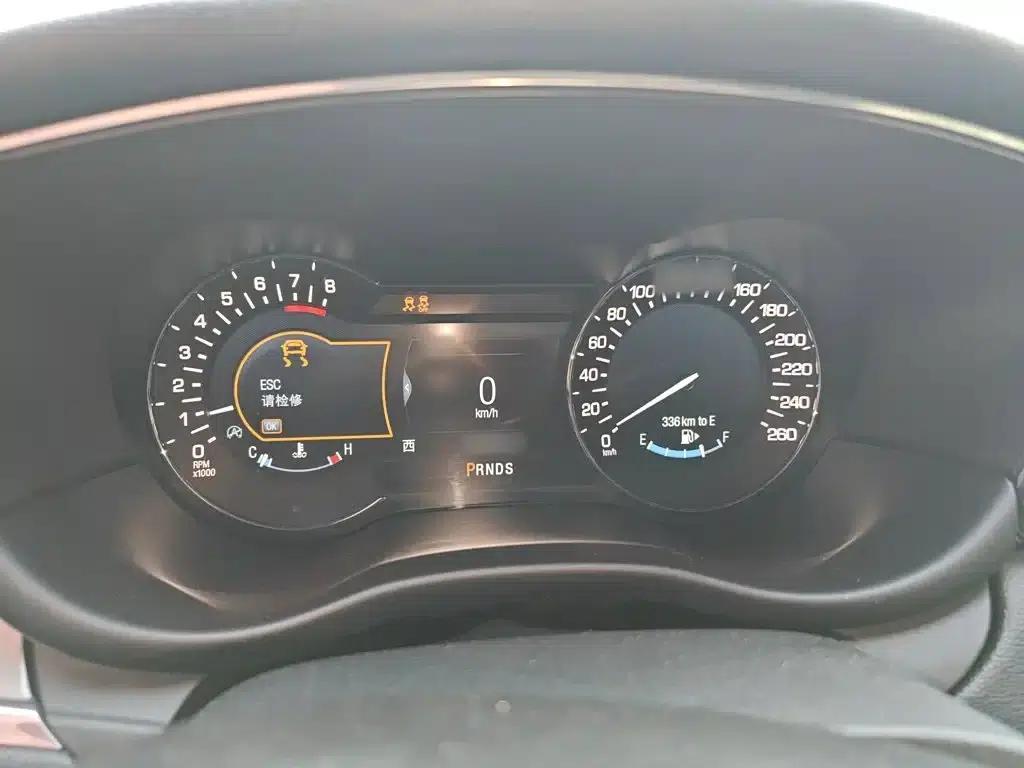 Lincoln MKC 2019 2.0T Two-Wheel Drive Premium Edition (China VI Emission Standard) — миниатюра 4