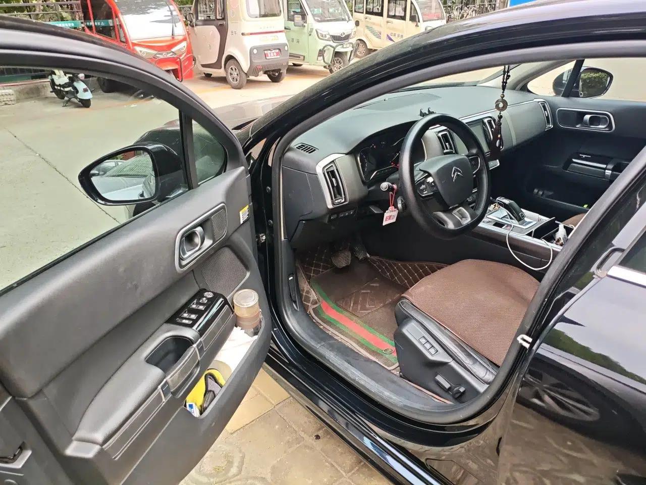 Citroen C6 Citroën C6 2020, 400THP Government & Corporate Edition, five-seater — миниатюра 16