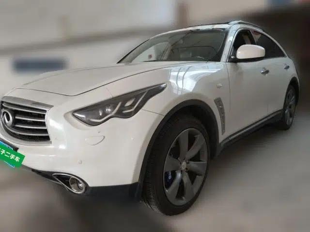 Infiniti QX70 2013 3.7L Supreme Edition