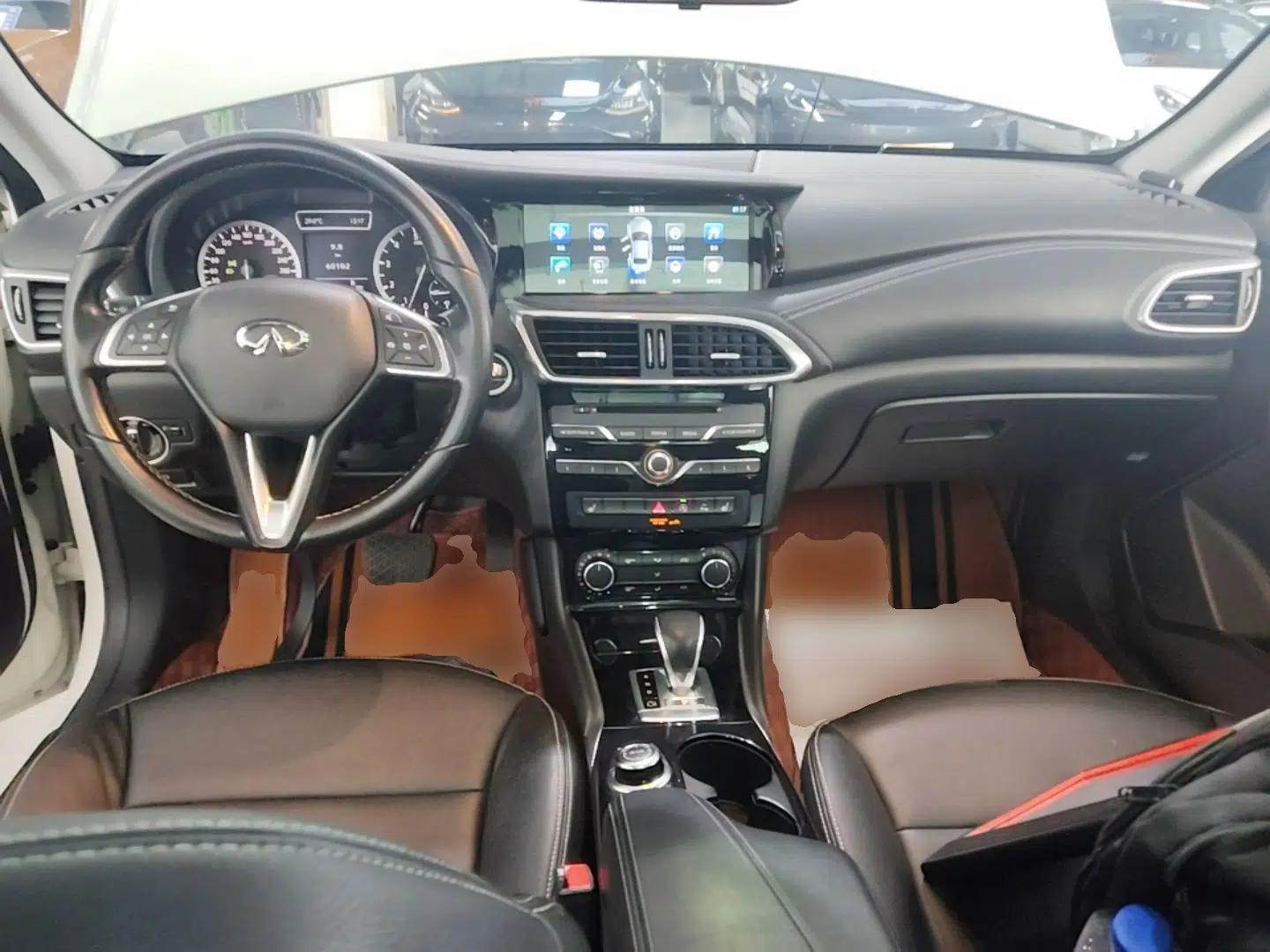Infiniti QX30 2017 2.0T Four-Wheel Drive Fashion Edition — миниатюра 12