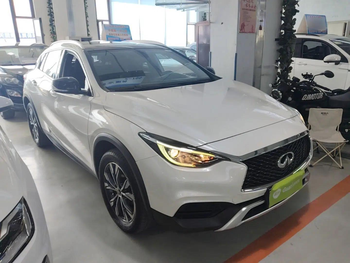 Infiniti QX30 2017 2.0T Four-Wheel Drive Fashion Edition — миниатюра 3