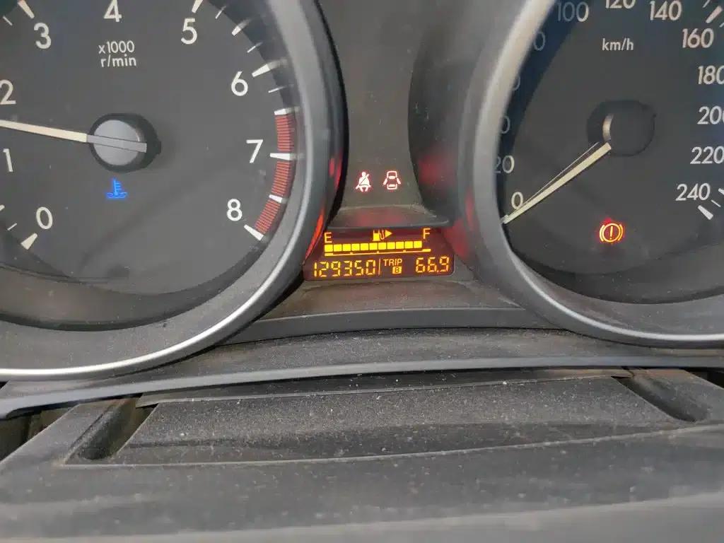 Mazda 3 Axela 2015 Sedan 1.6L Manual Comfort — миниатюра 5