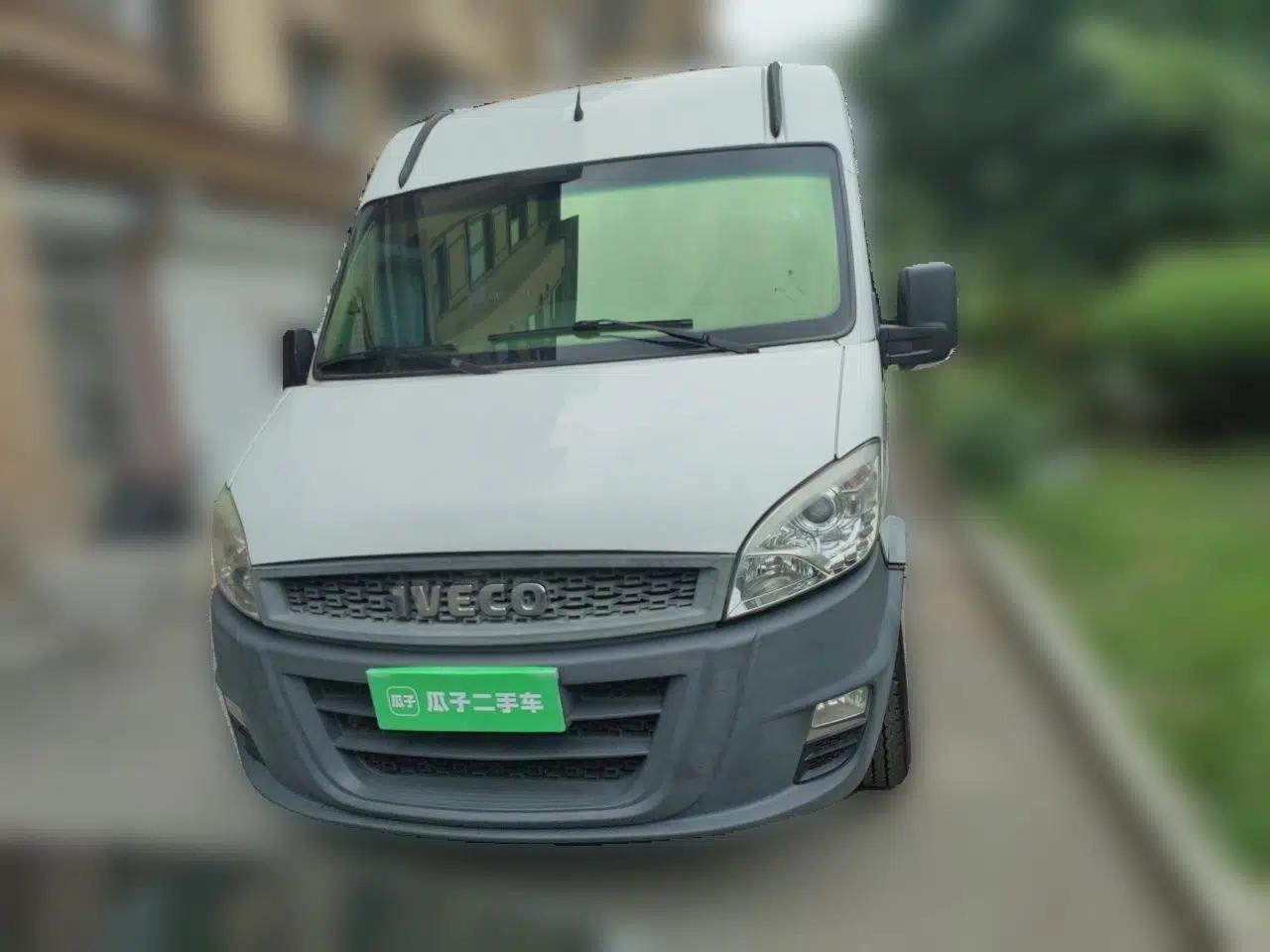 Iveco Power Daily 2017 2.5T Classic A32 Mid-Roof 6-7 Seater Bus 47Z5 — миниатюра 2