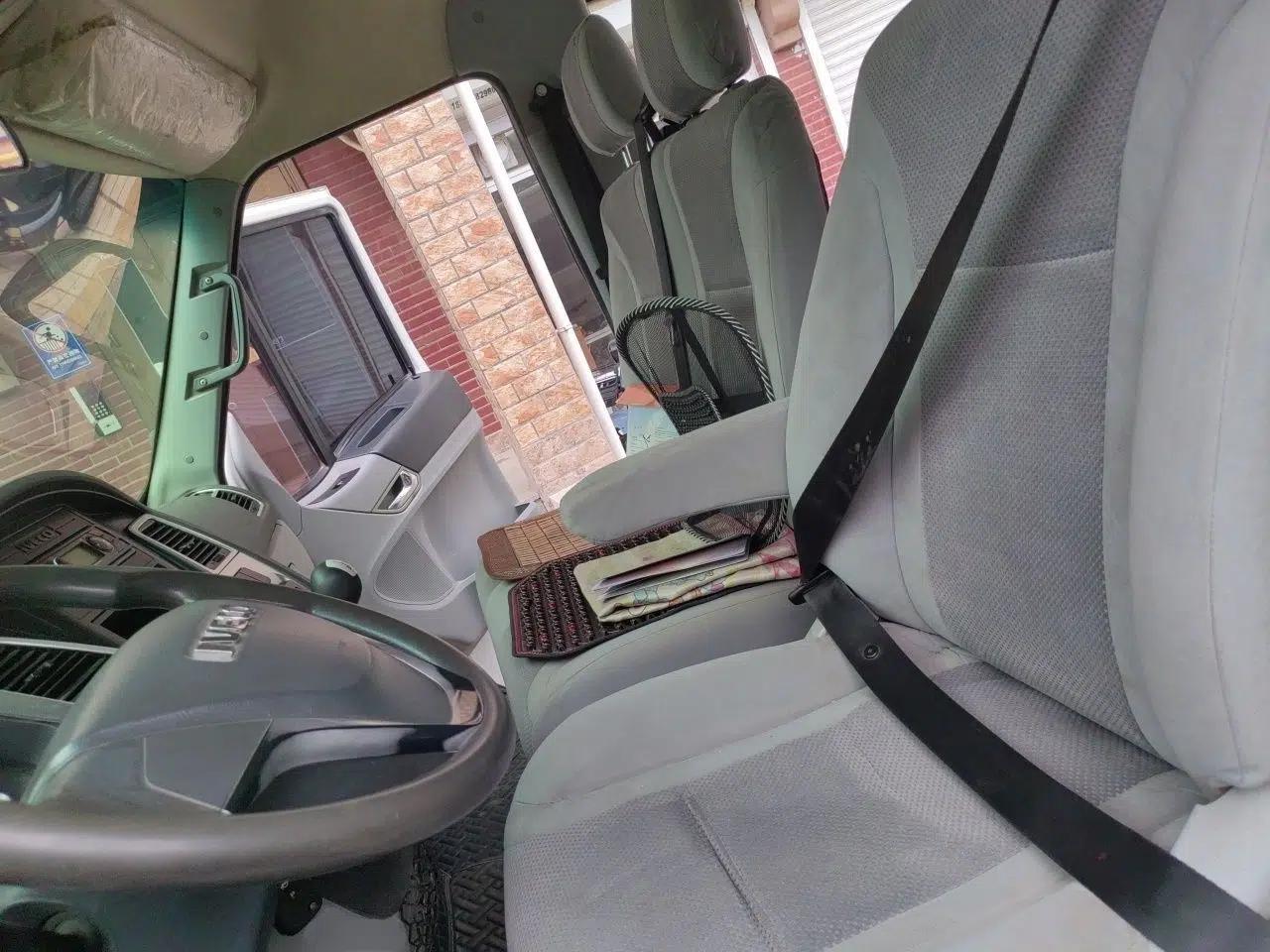 Iveco Power Daily 2017 2.5T Classic A32 Mid-Roof 6-7 Seater Bus 47Z5 — миниатюра 15