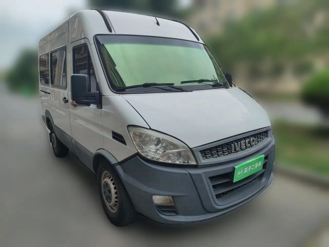 Iveco Power Daily 2017 2.5T Classic A32 Mid-Roof 6-7 Seater Bus 47Z5 — миниатюра 3