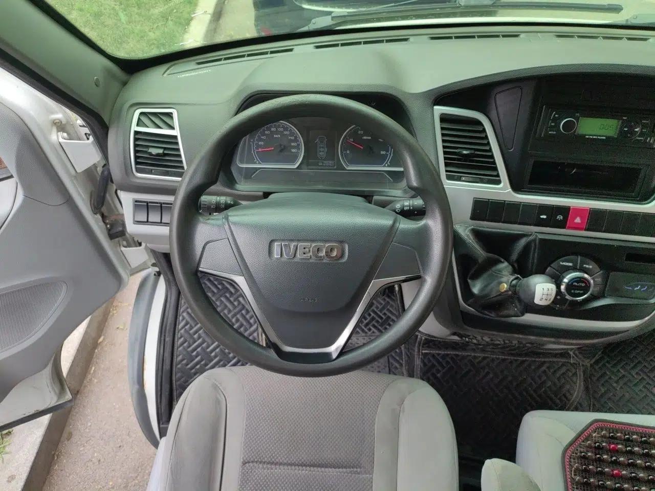 Iveco Power Daily 2017 2.5T Classic A32 Mid-Roof 6-7 Seater Bus 47Z5 — миниатюра 10