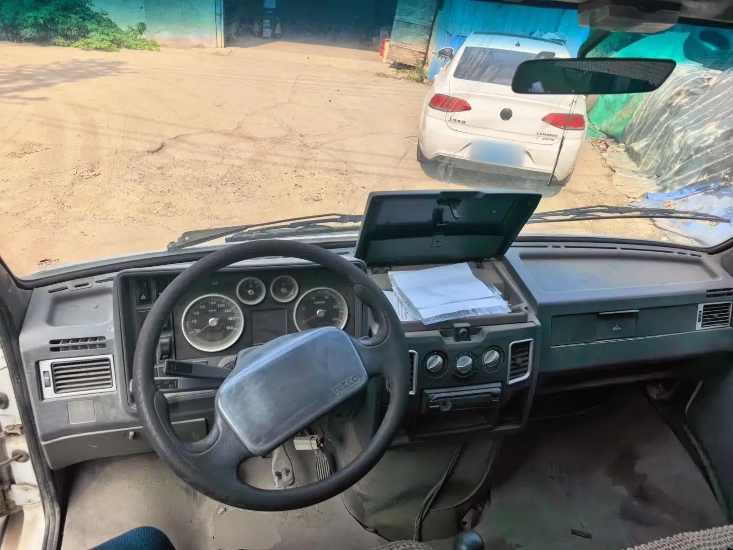 Iveco Daily 2012 Iveco 2.8 manual diesel (7-seater) — миниатюра 9