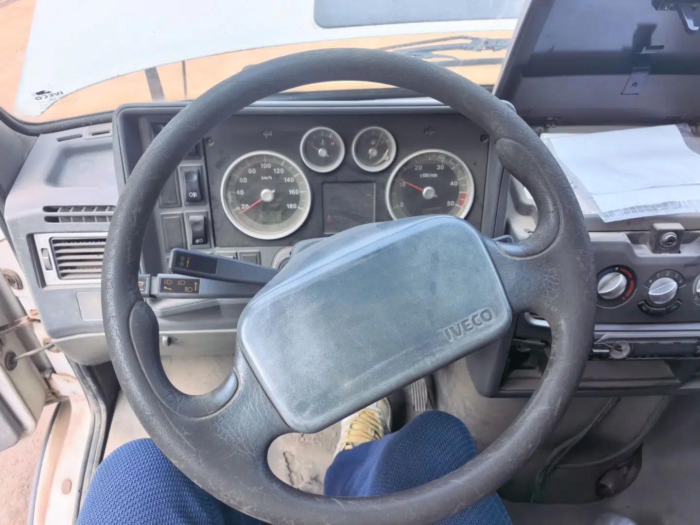Iveco Daily 2012 Iveco 2.8 manual diesel (7-seater) — миниатюра 10