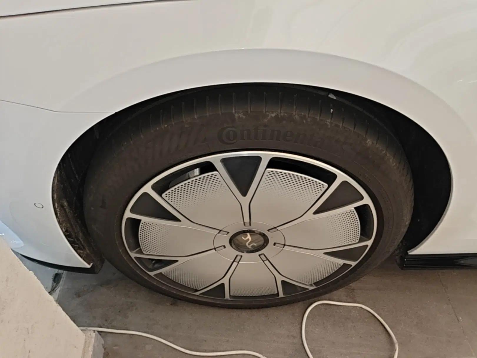 Yangwang U7 2025 PHEV Five-Seat Luxury Edition — миниатюра 10