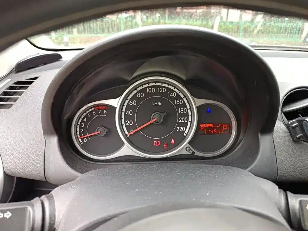 Mazda2 2012 Hatchback Dynamic 1.5L Automatic Value Edition — миниатюра 12
