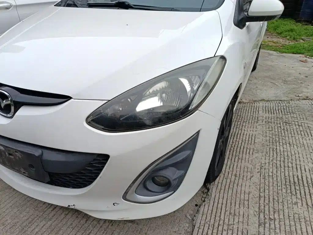 Mazda2 2012 Hatchback Dynamic 1.5L Automatic Value Edition — миниатюра 24