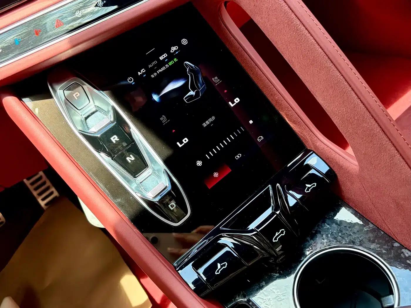 2024 MG Cyberster 580km/h Superb Edition — миниатюра 18