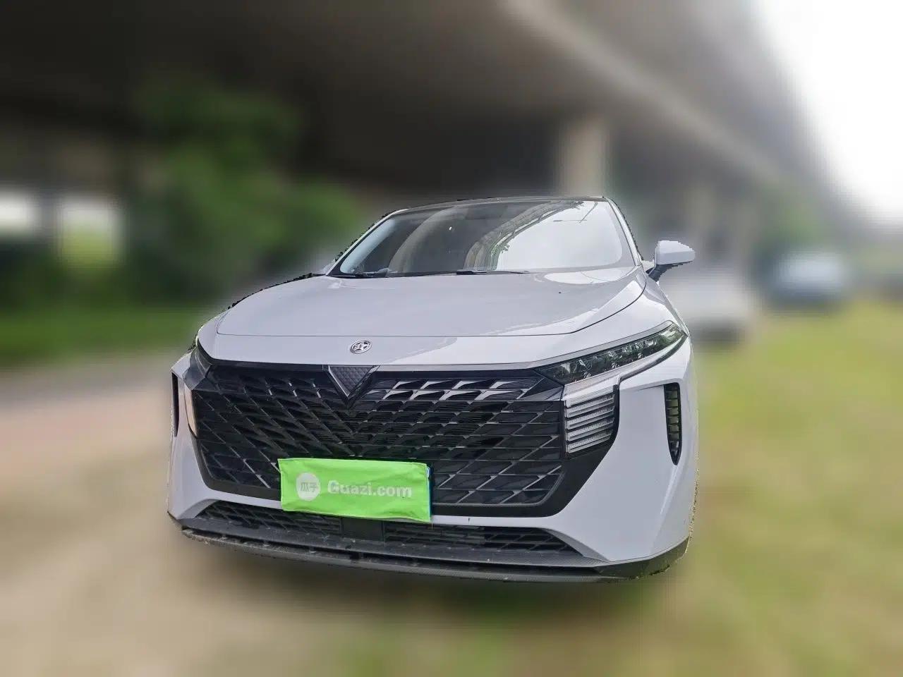 Venucia V 2026 Model 260T Idol Edition Pro — миниатюра 2