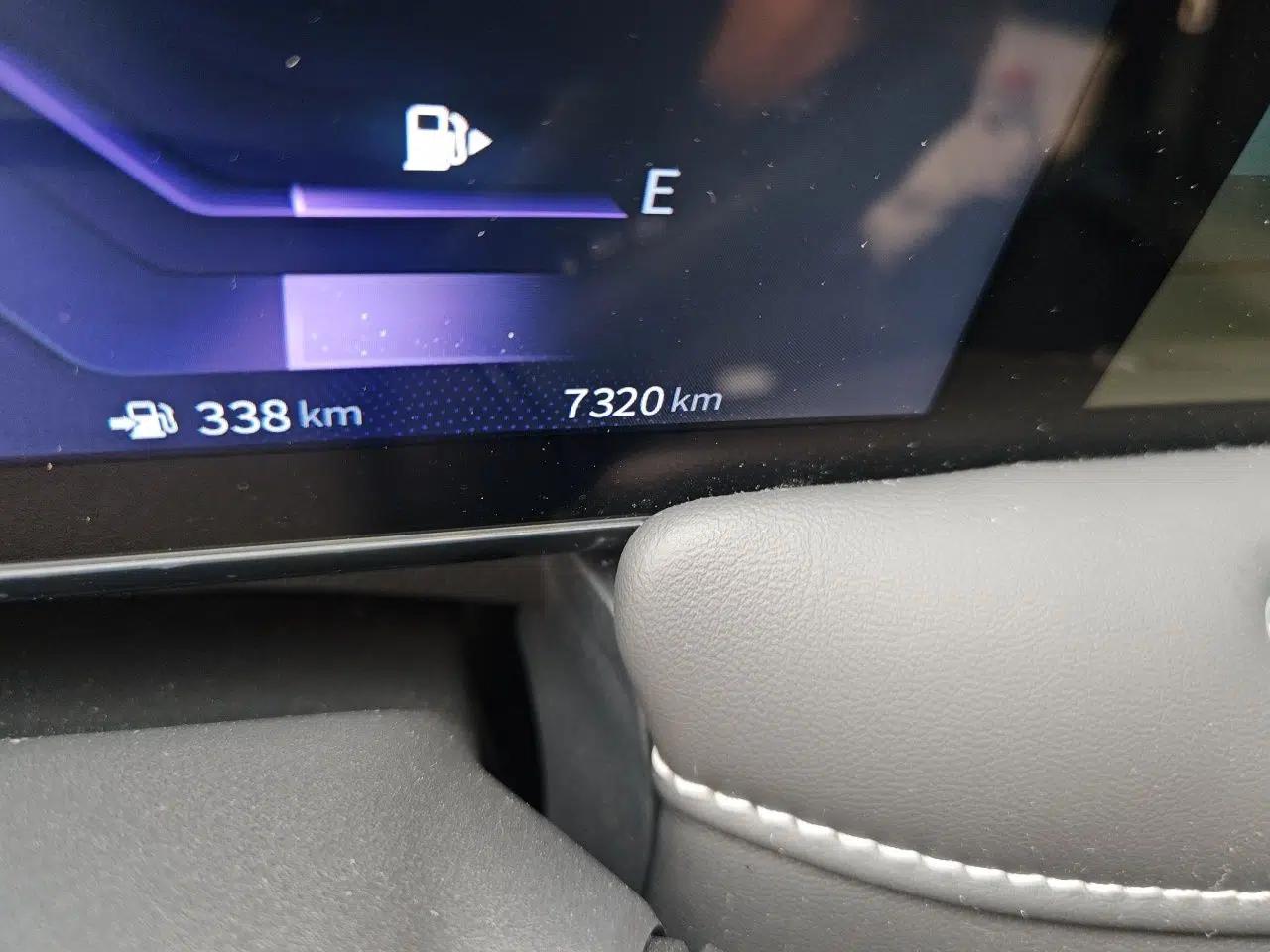 Venucia V 2026 Model 260T Idol Edition Pro — миниатюра 12