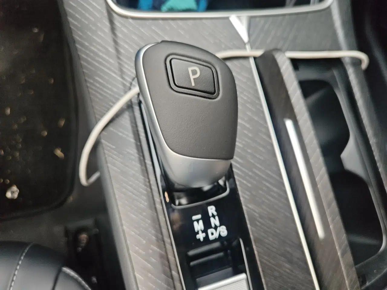 Venucia V 2026 Model 260T Idol Edition Pro — миниатюра 14
