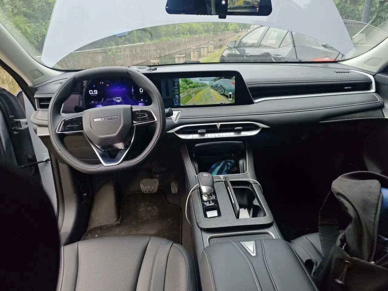 Venucia V 2026 Model 260T Idol Edition Pro — миниатюра 9