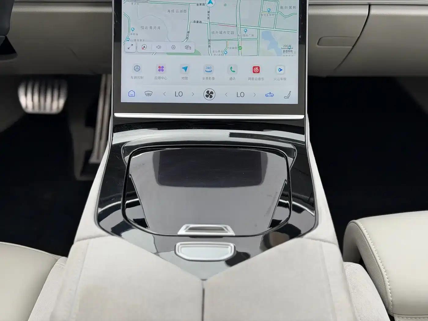 Nezha S 2022 Range Extended Version 1160km Rear-Wheel Drive Large Version — миниатюра 15