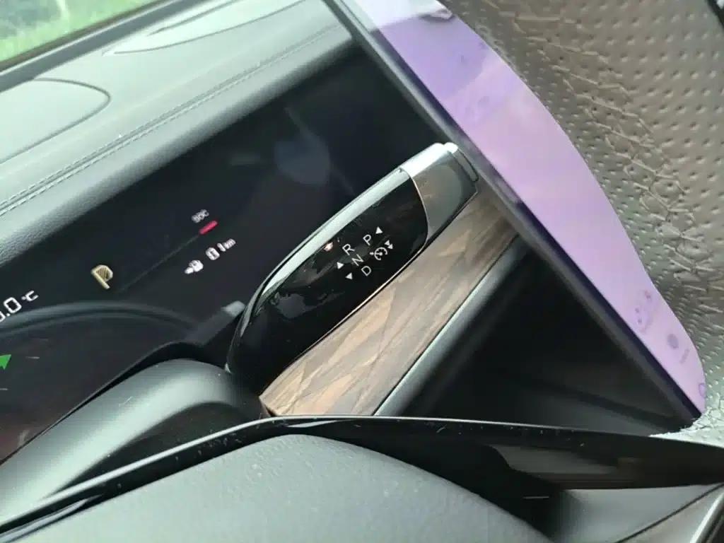 Nezha S 2024 Pure Electric 520km Rear-Wheel Drive Lite Edition — миниатюра 14