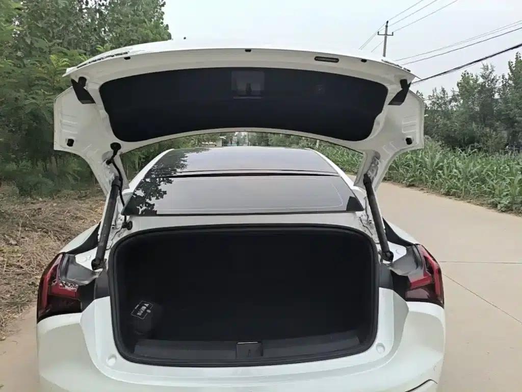 Nezha S 2024 Pure Electric 520km Rear-Wheel Drive Lite Edition — миниатюра 19