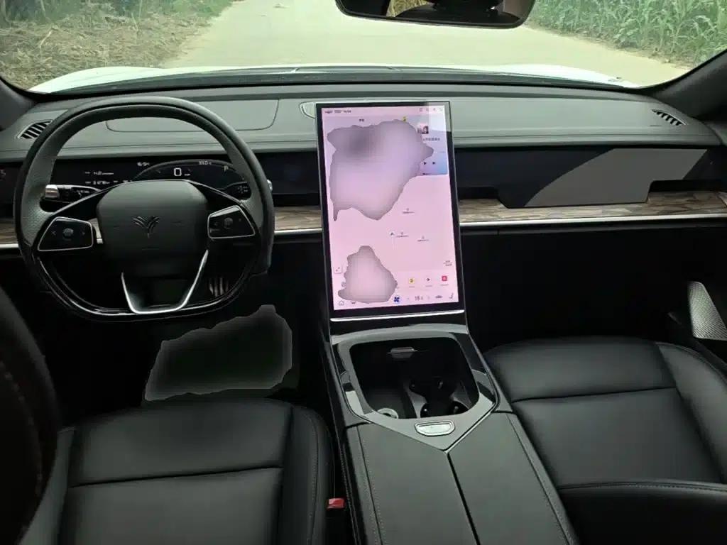 Nezha S 2024 Pure Electric 520km Rear-Wheel Drive Lite Edition — миниатюра 10