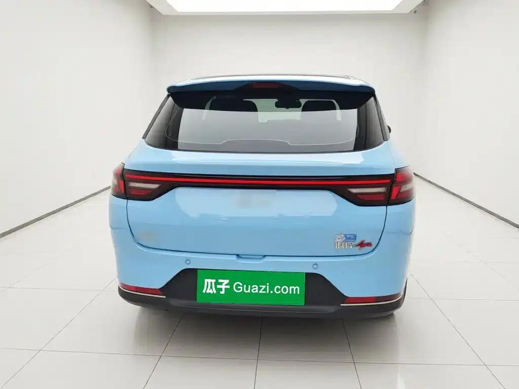 Nezha AYA 2023 Facelift 401 Lite — миниатюра 4