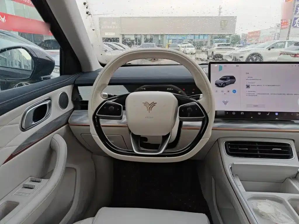Nezha L 2024 Range Extended 310km Flash Charge Edition — миниатюра 11