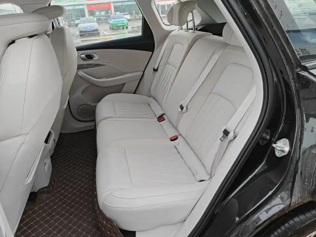 Nezha L 2024 Range Extended 310km Flash Charge Edition — миниатюра 17