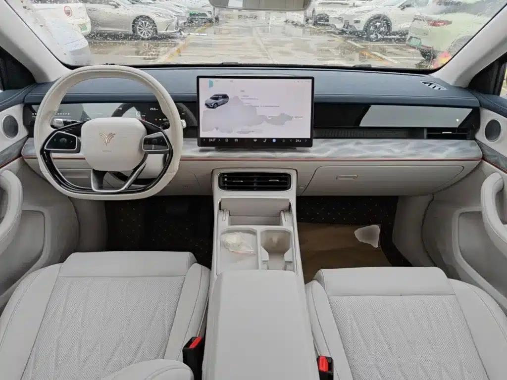 Nezha L 2024 Range Extended 310km Flash Charge Edition — миниатюра 10