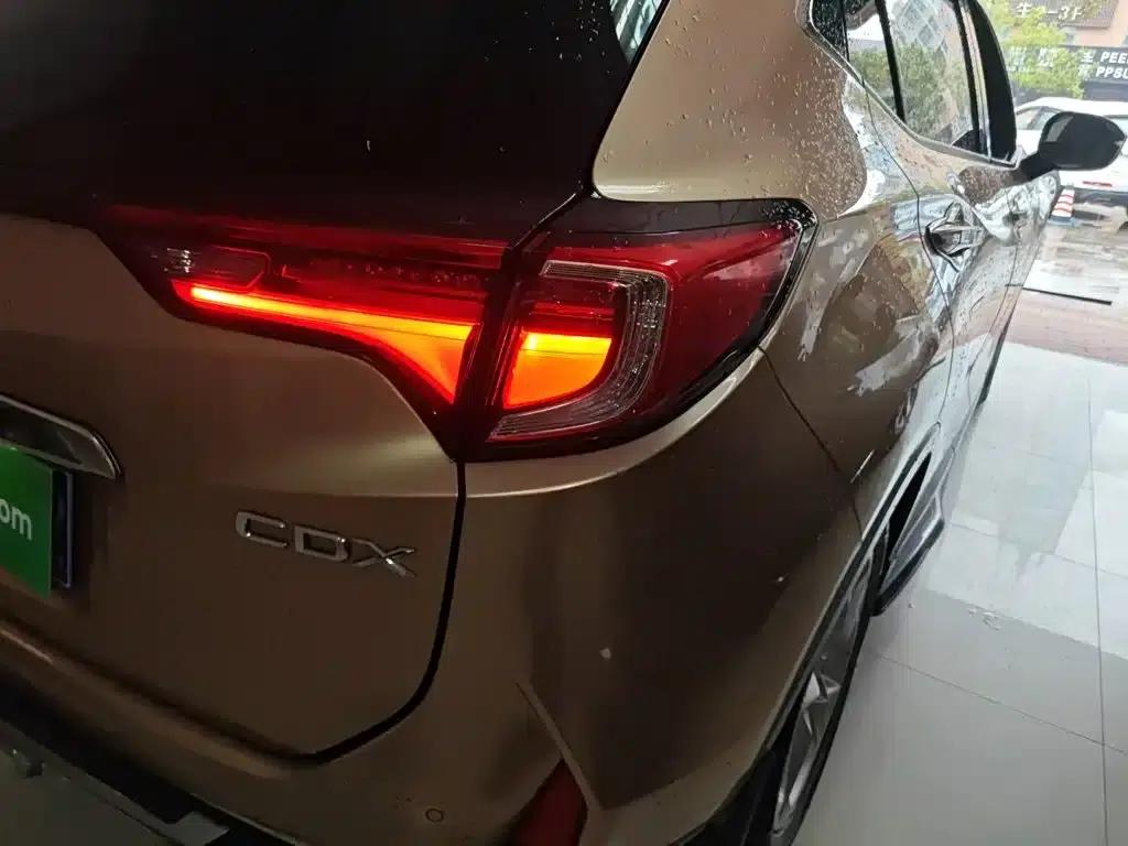 Acura CDX 2016 1.5T 2WD Premium Edition — миниатюра 24