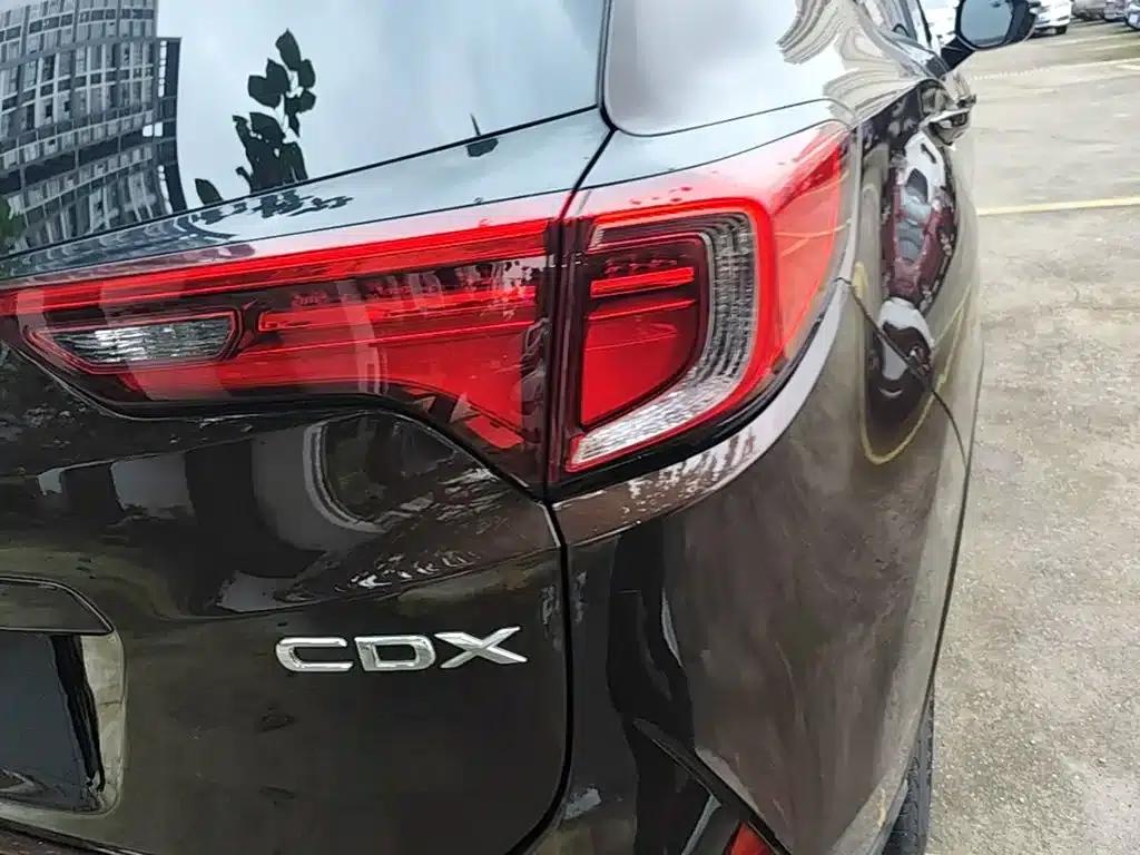 Acura CDX 2016 1.5T 2WD Premium Edition — миниатюра 8
