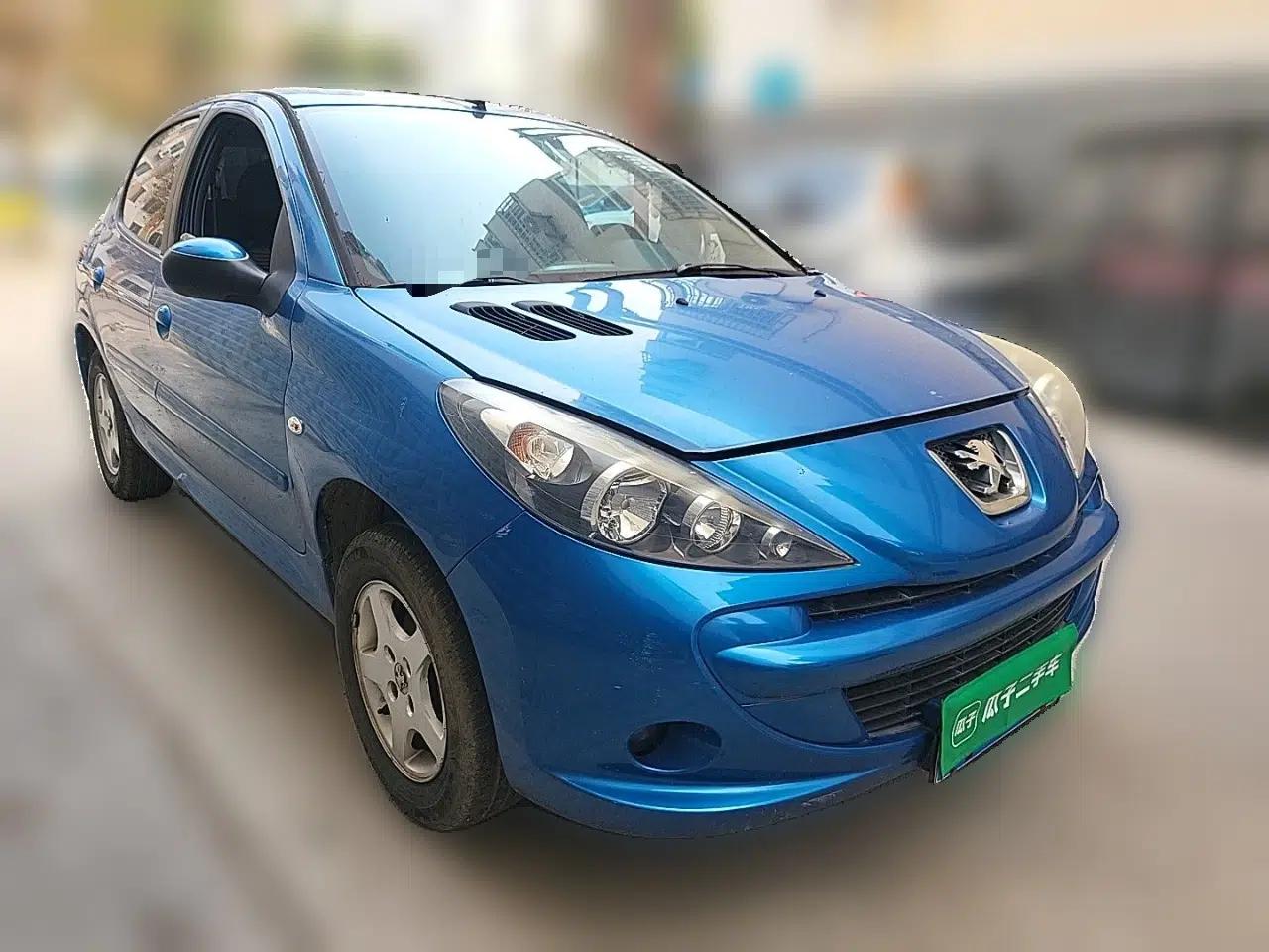 Peugeot 207 2011 Hatchback 1.4L Manual Yule Edition — миниатюра 3