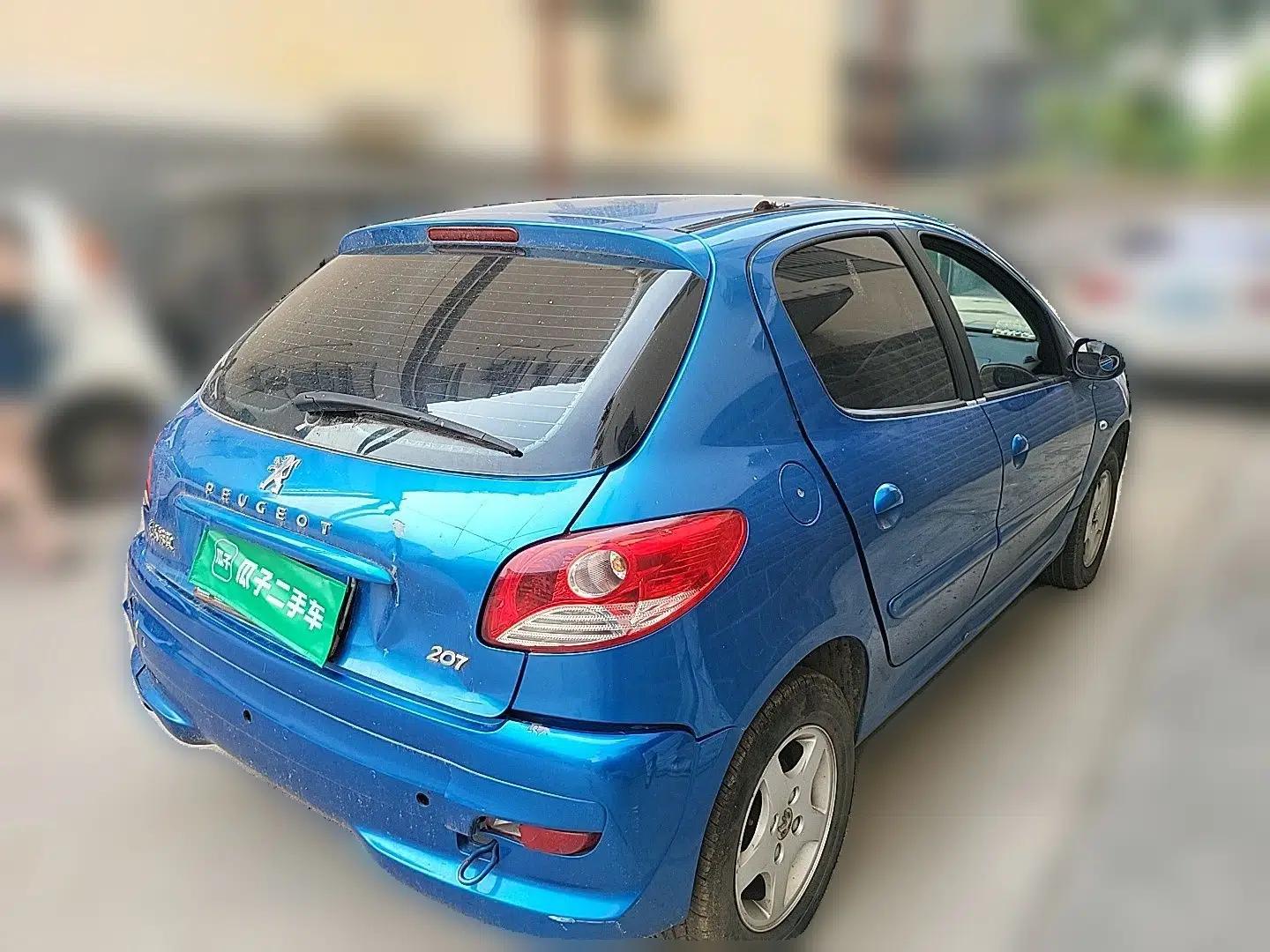Peugeot 207 2011 Hatchback 1.4L Manual Yule Edition — миниатюра 6