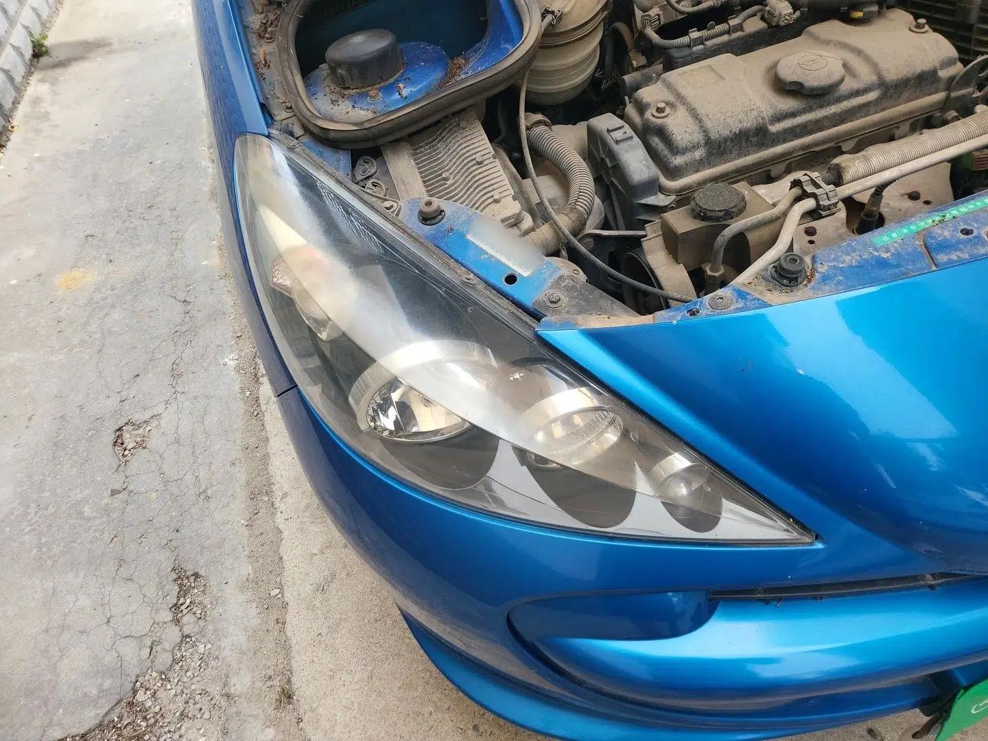 Peugeot 207 2011 Hatchback 1.4L Manual Yule Edition — миниатюра 7