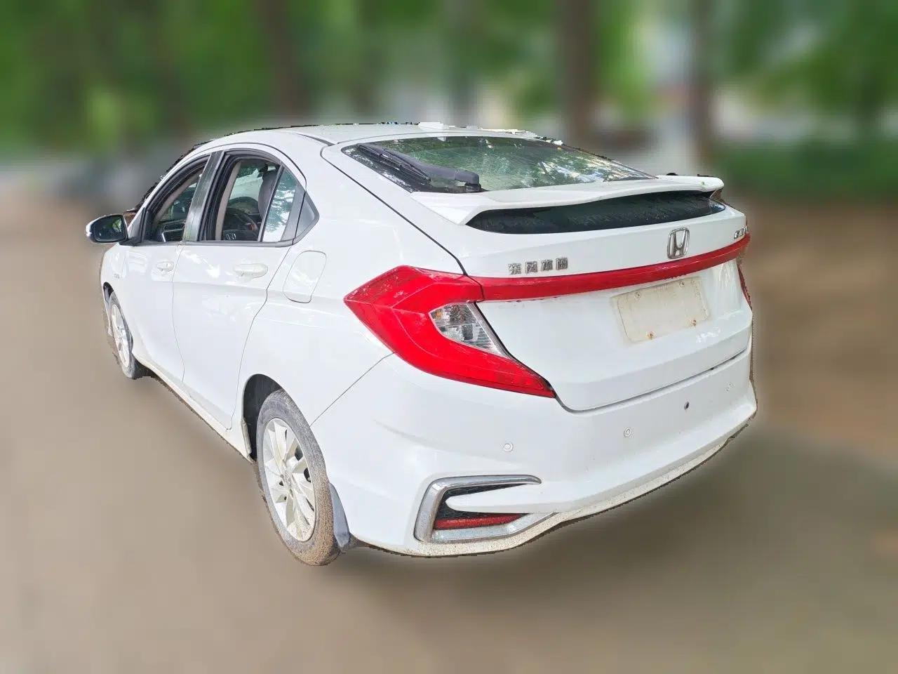 Honda Gienia 2017 1.5L CVT Classic Edition — миниатюра 4
