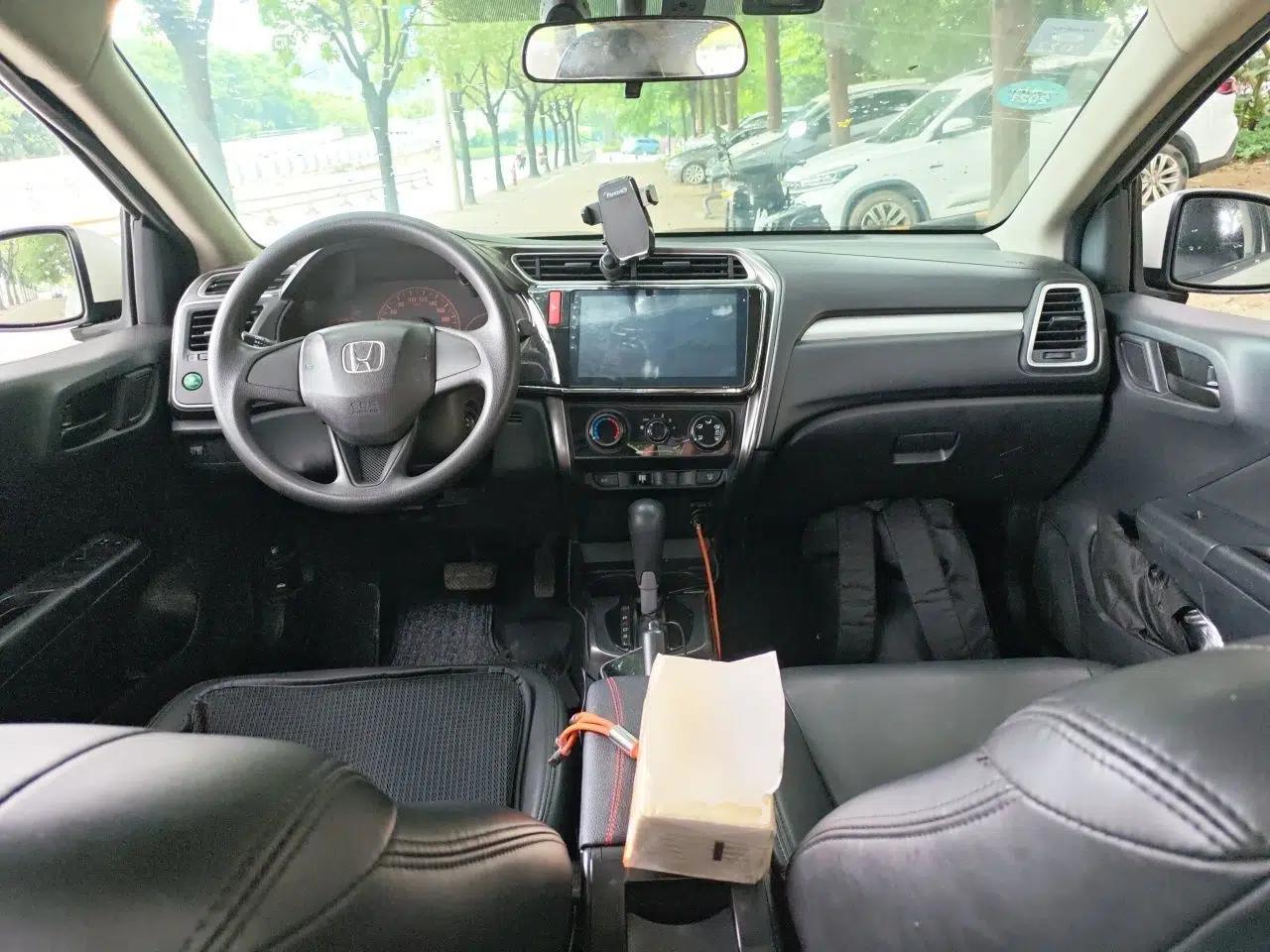 Honda Gienia 2017 1.5L CVT Classic Edition — миниатюра 9