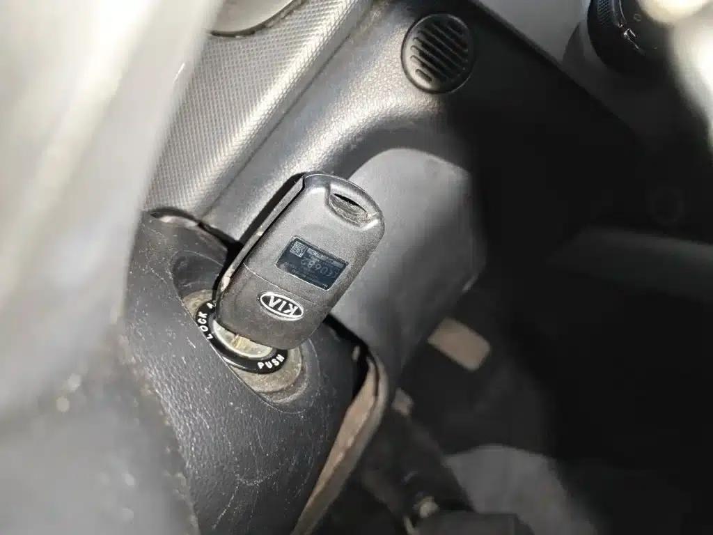 2014 Forte 1.6L AT GLS — миниатюра 17