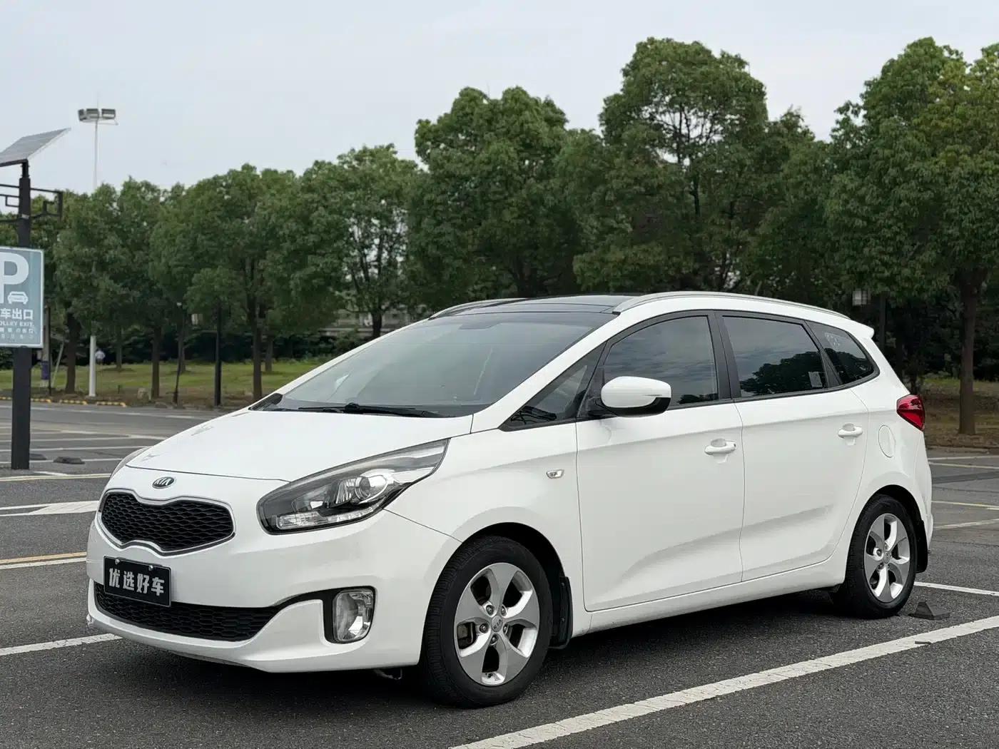 Carens 2013 2.0L 7-seater Automatic Standard Edition (National IV Emission Standard) — миниатюра 3