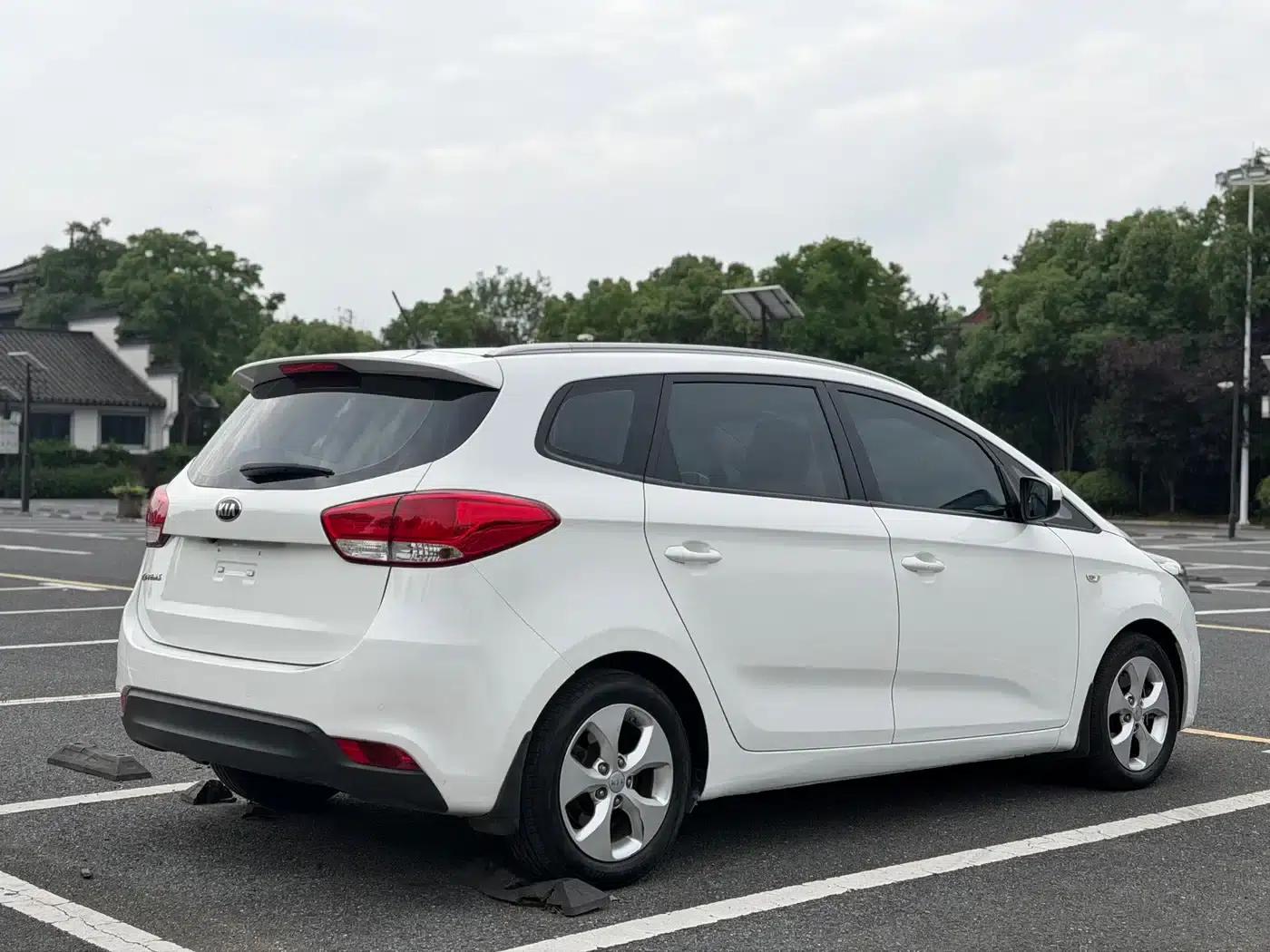 Carens 2013 2.0L 7-seater Automatic Standard Edition (National IV Emission Standard) — миниатюра 7