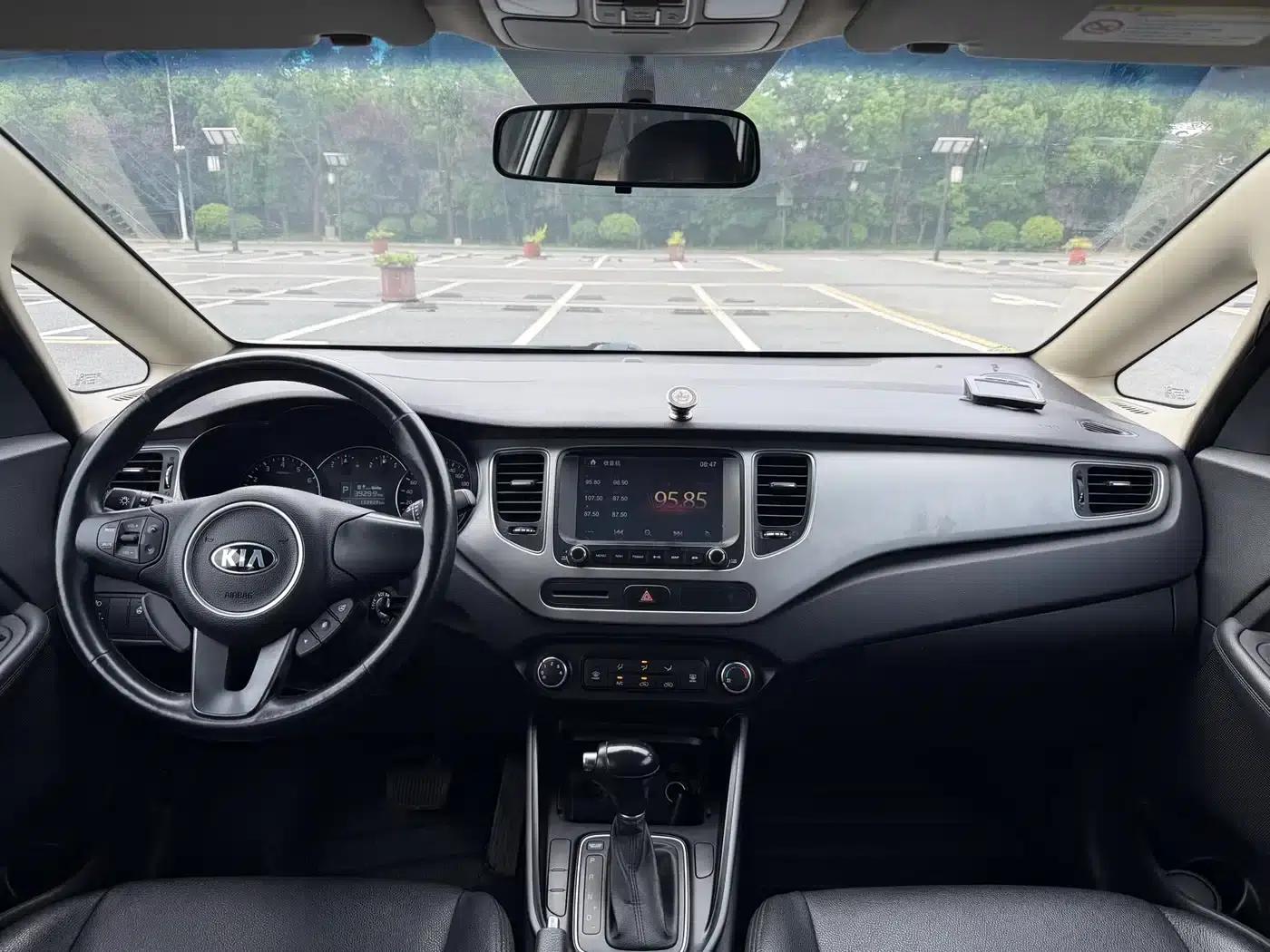 Carens 2013 2.0L 7-seater Automatic Standard Edition (National IV Emission Standard) — миниатюра 10