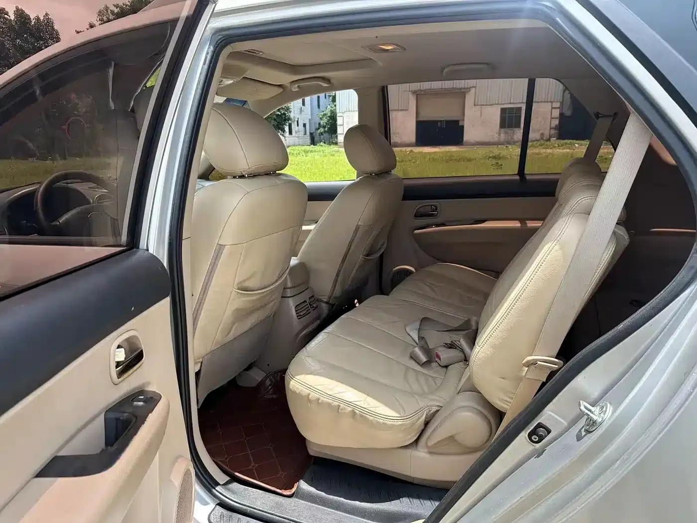 Carens 2011 2.0L 7-seater Automatic Standard Edition — миниатюра 7
