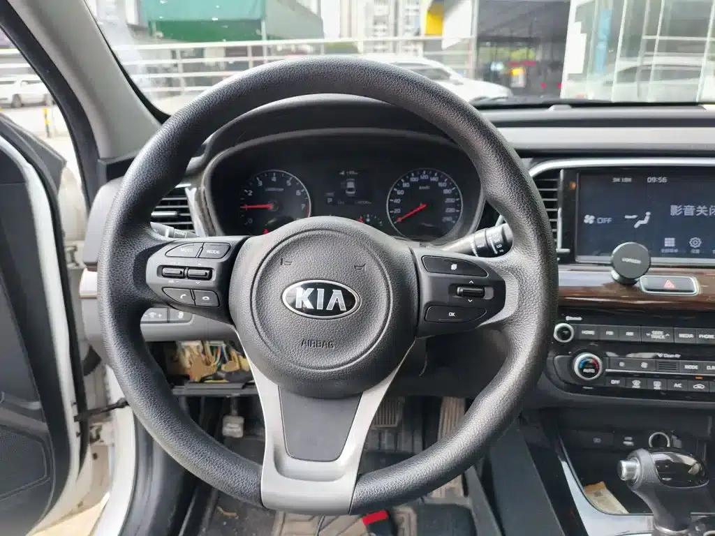 K5 2017 1.8L Automatic GLS — миниатюра 3
