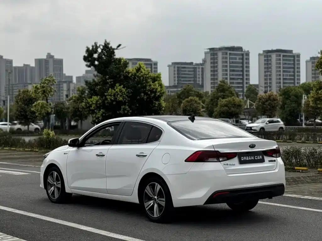 K5 2017 1.8L Automatic GLS — миниатюра 23