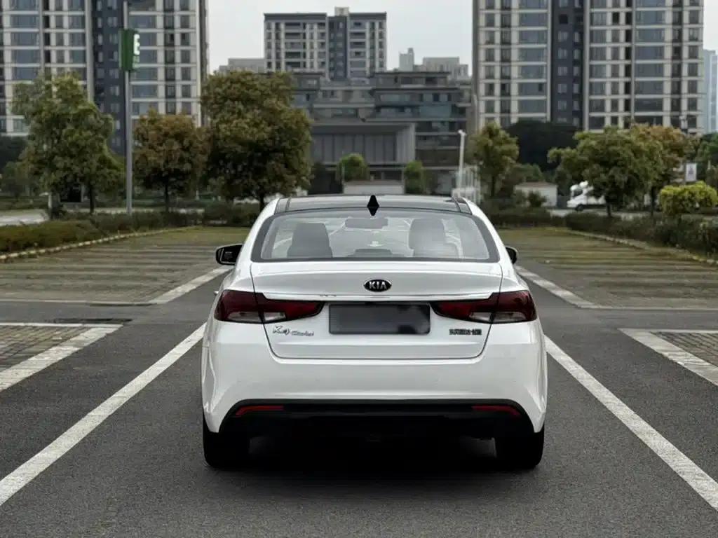 K5 2017 1.8L Automatic GLS — миниатюра 24