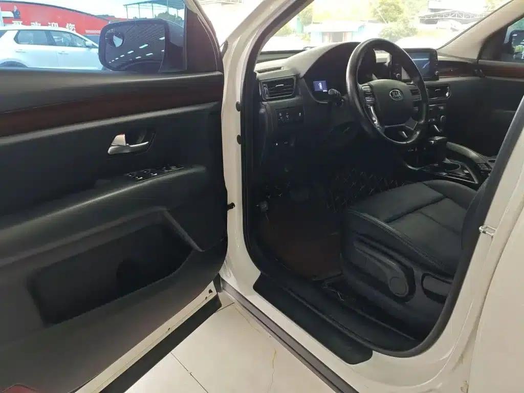 Kia KX7 2017 2.0L Automatic 2WD GLS 5-seater — миниатюра 12
